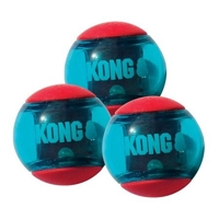 KONG Squeezz Action Red M 6,5 cm 3ks